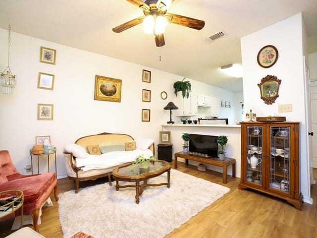 2414 Longview St Unit #202