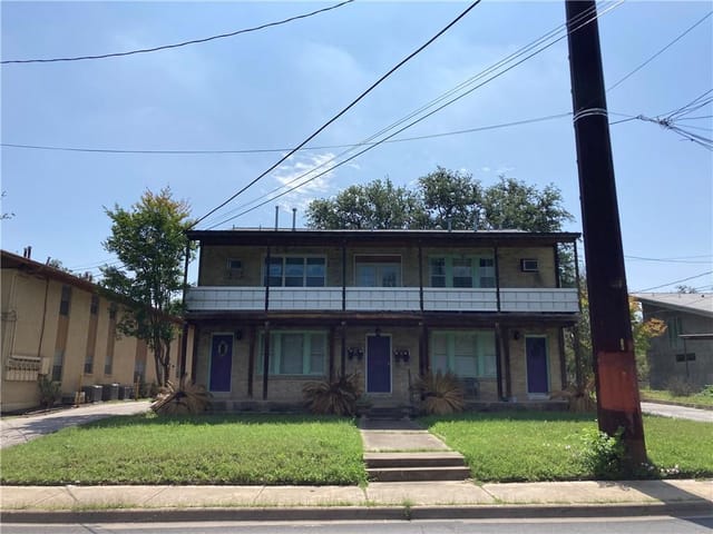 2415 S 5th ST