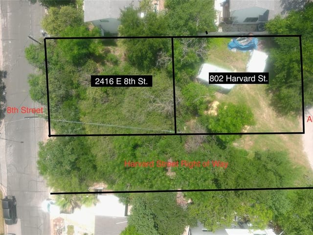 2416 E 8th St