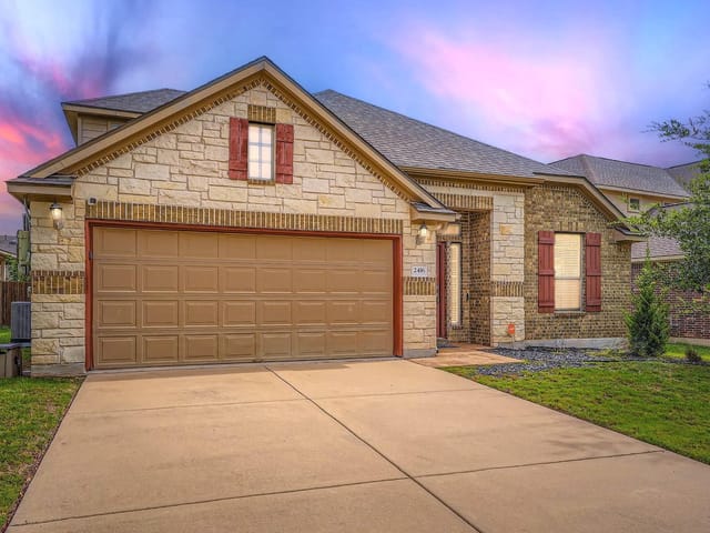 2416 Lynx Ct
