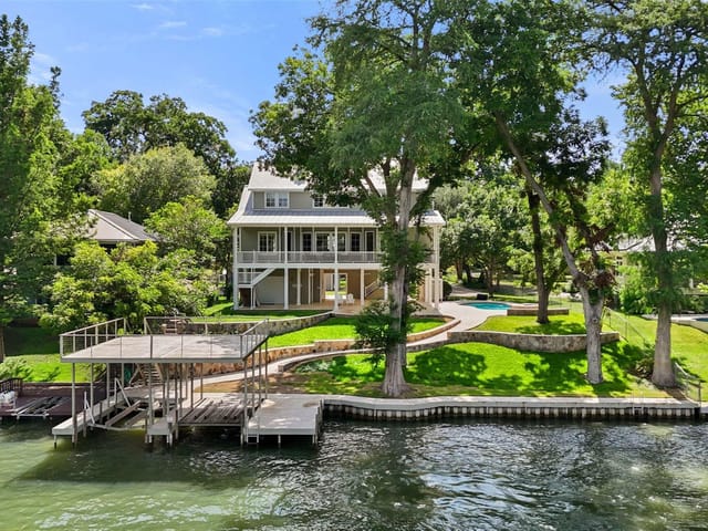 2419 Terminal Loop RD
