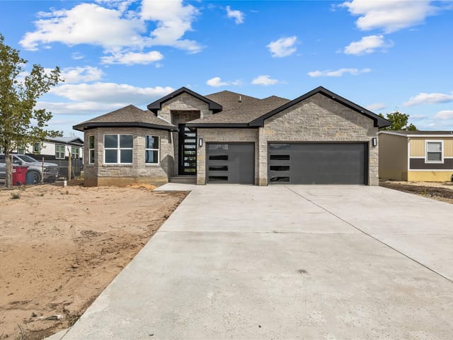 242 Amaranta Ln