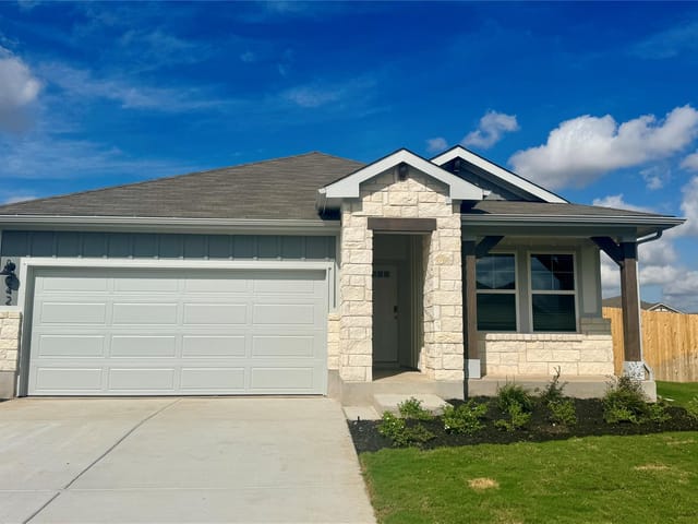 242 Red Tail Hawk LN
