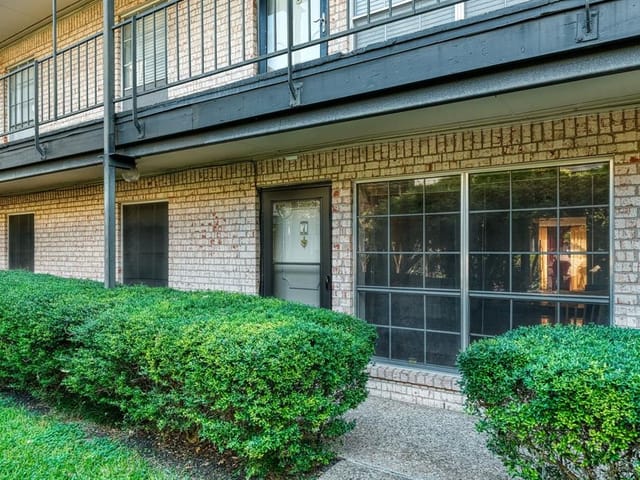 2425 Ashdale Dr Unit #7
