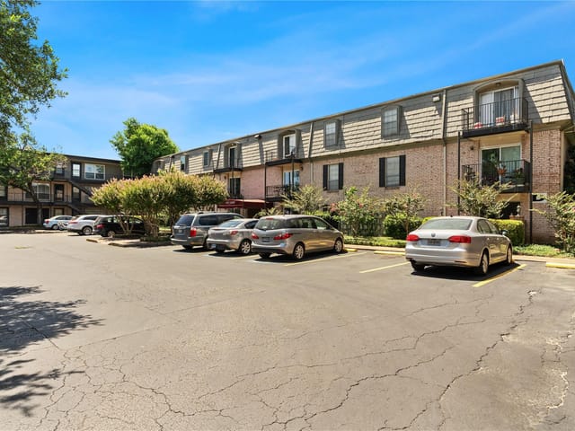 2425 Ashdale DR Unit #92