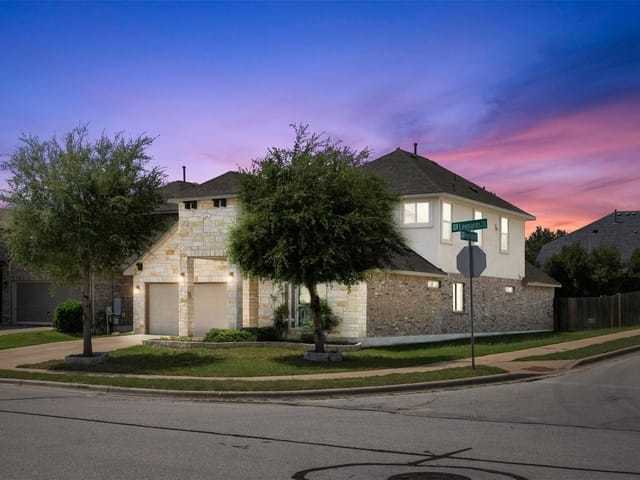 2429 Leonards PASS