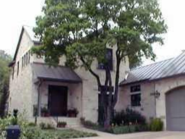2430 W 35TH ST