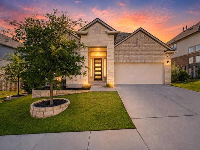 2439 Soprano WAY