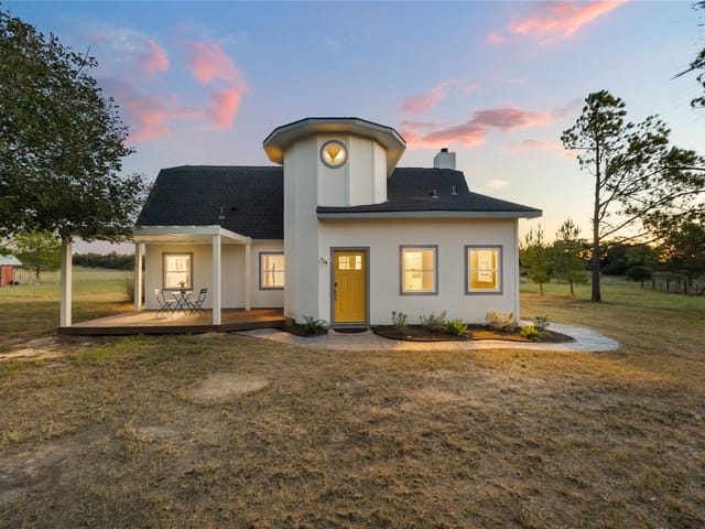 245 Country LN