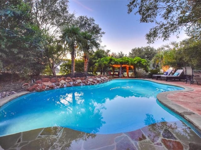 245 Four T Ranch RD
