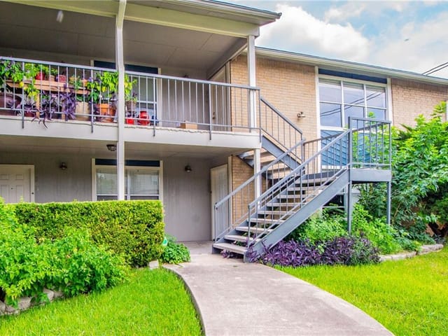2450 Ashdale Dr Unit #104