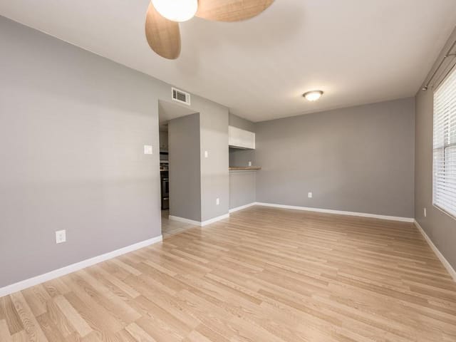 2450 Ashdale Dr Unit #B112
