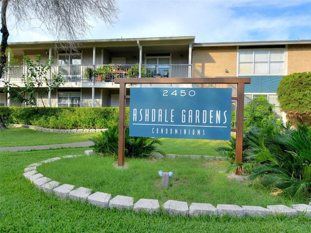 2450 Ashdale Dr Unit #D-109