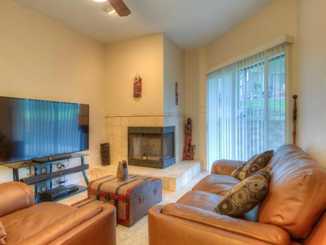 2450 Wickersham Ln Unit #M 1303
