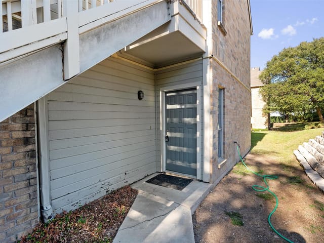 2450 Wickersham LN Unit #101