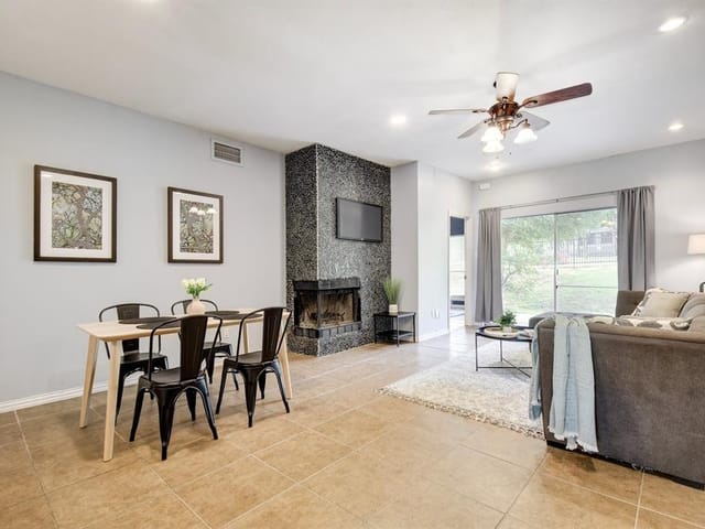 2450 Wickersham Ln Unit #105