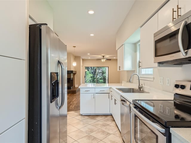 2450 Wickersham Ln Unit #603