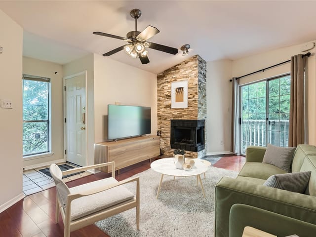 2450 Wickersham Ln Unit #712