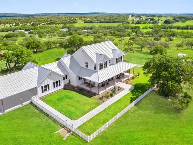 2454 McKinney Loop