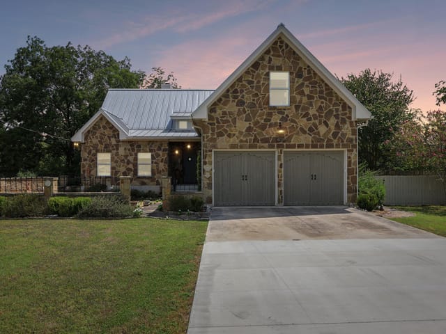 246 Blanco DR