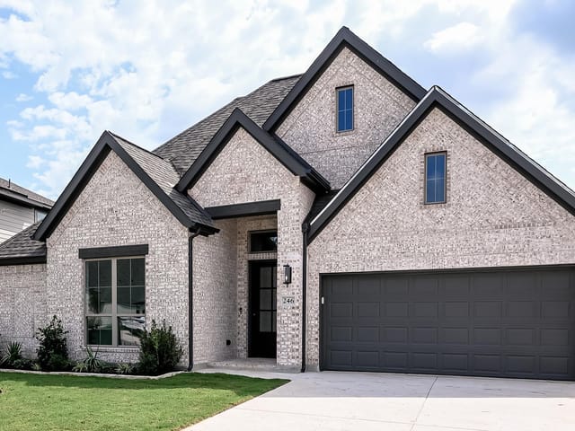 246 Melody RD
