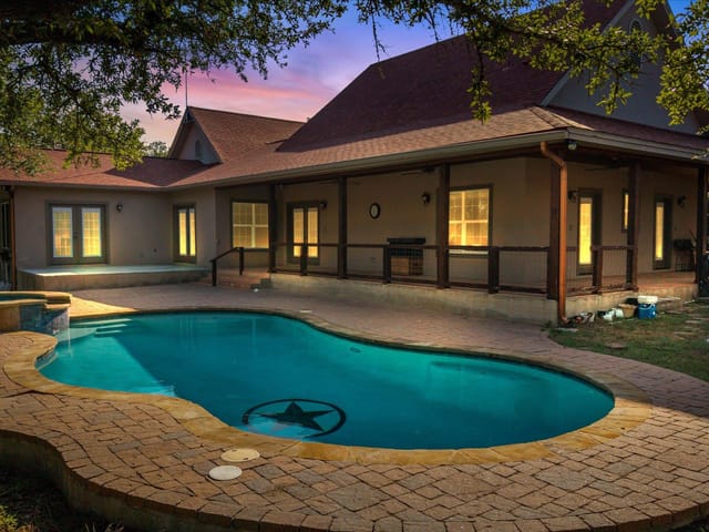 2471 Oak Run Dr