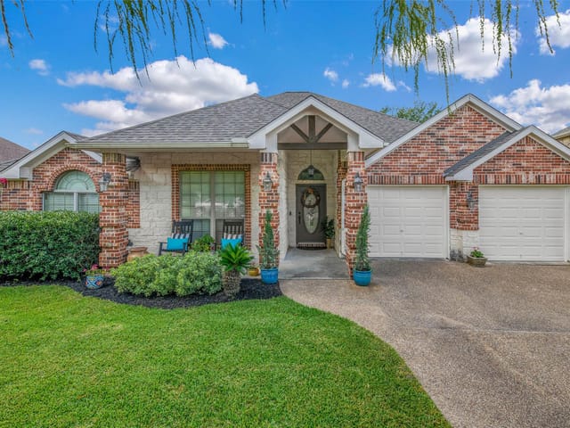 2477 Newark Cir