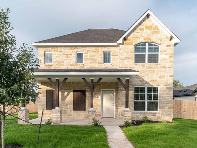 249  Villars Dr