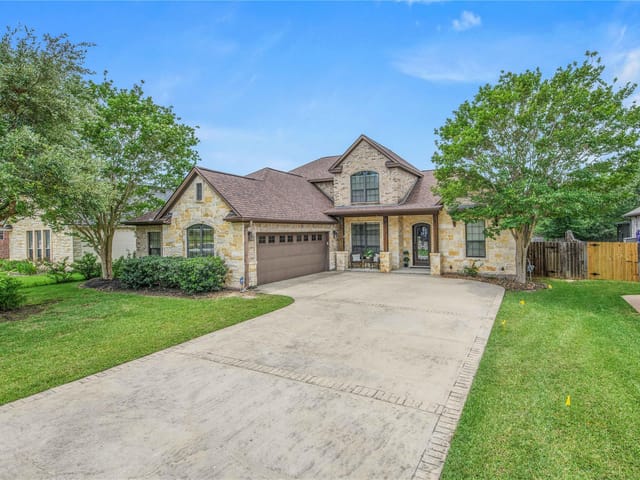 2491 Newark Cir
