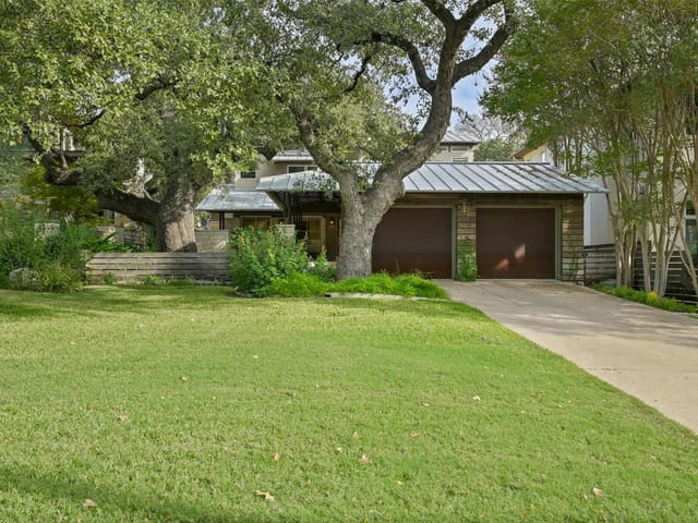 2500 Bridle Path
