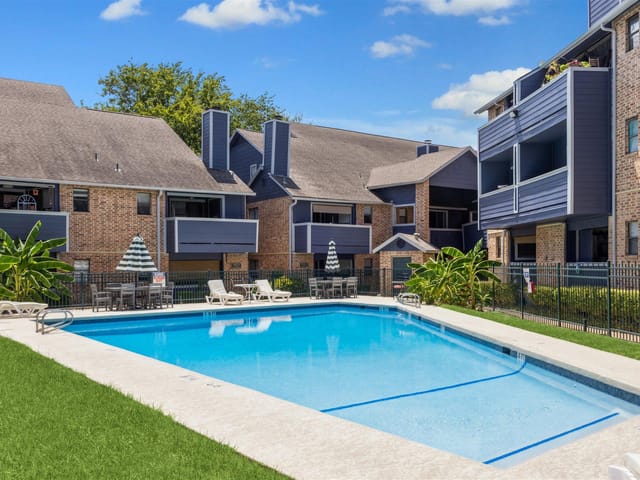 2500 Burleson Rd Unit #200