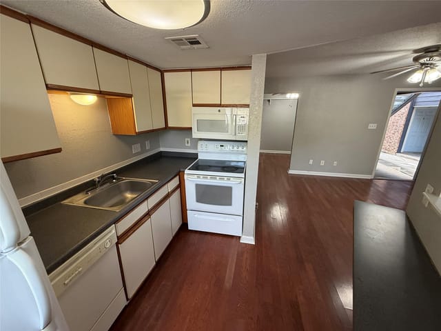 2500 Burleson RD Unit #209
