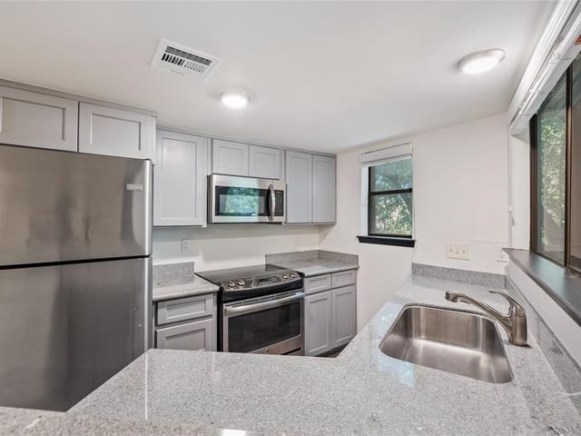 2500 Burleson Rd Unit #606