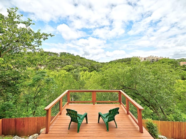 2500 Forest Bend DR