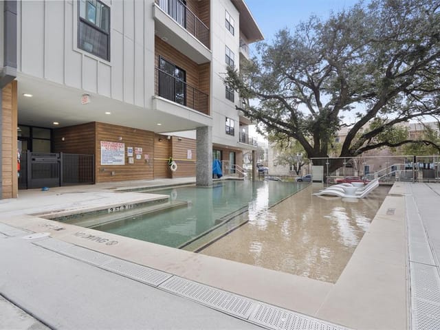 2500 Longview St Unit #107