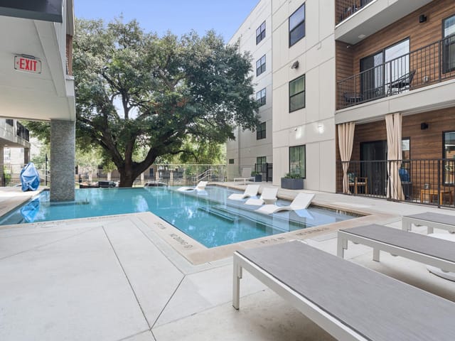 2500 Longview ST Unit #116