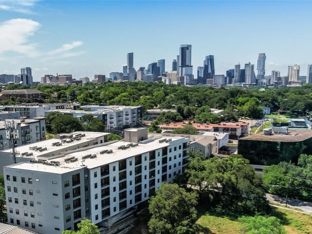 2500 Longview ST Unit #318