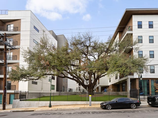 2500 Longview St Unit #405