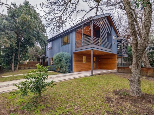 2500 S 5TH St