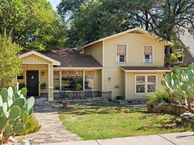 View 2500 W 12th ST 2500 W 12th ST, photo 1 of 6, Austin, TX
