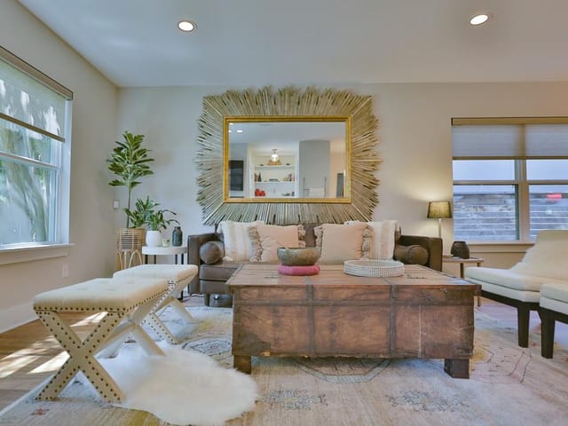 2501 Aztec DR