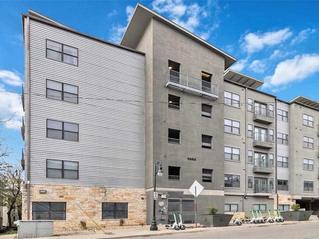 2502 Leon ST Unit #205