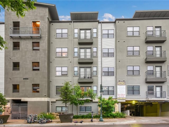 2502 Leon ST Unit #209