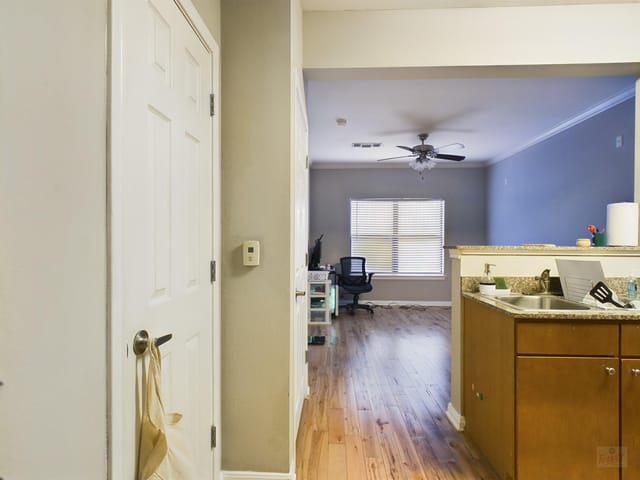 2502 Leon St Unit #218