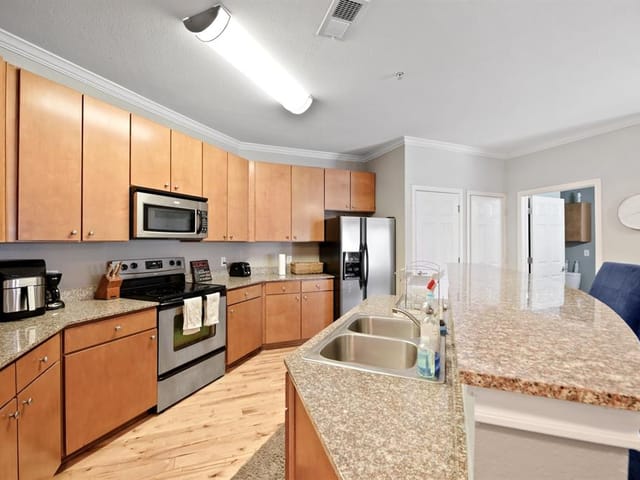 2502 Leon St Unit #301