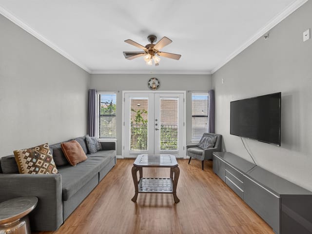 2502 Leon ST Unit #304