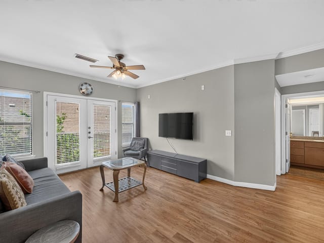2502 Leon ST Unit #304