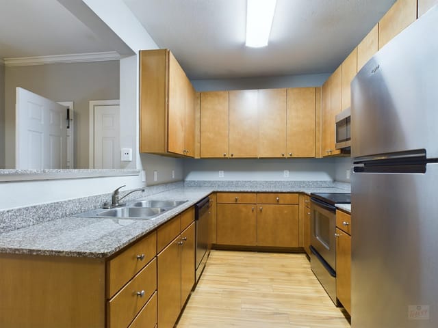 2502 Leon St Unit #415