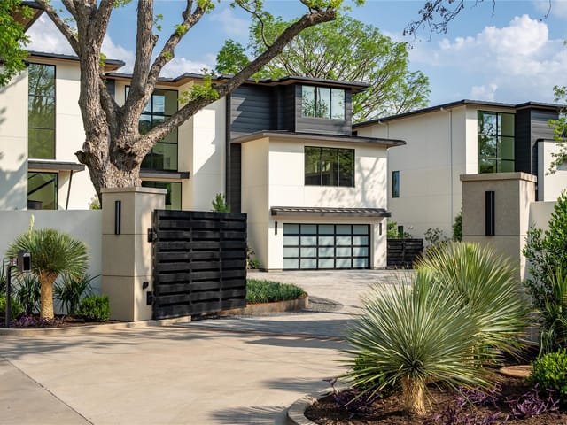 2503 Westlake DR Unit #301