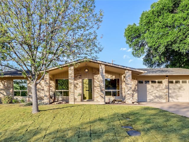 2504 Deerfoot Trl